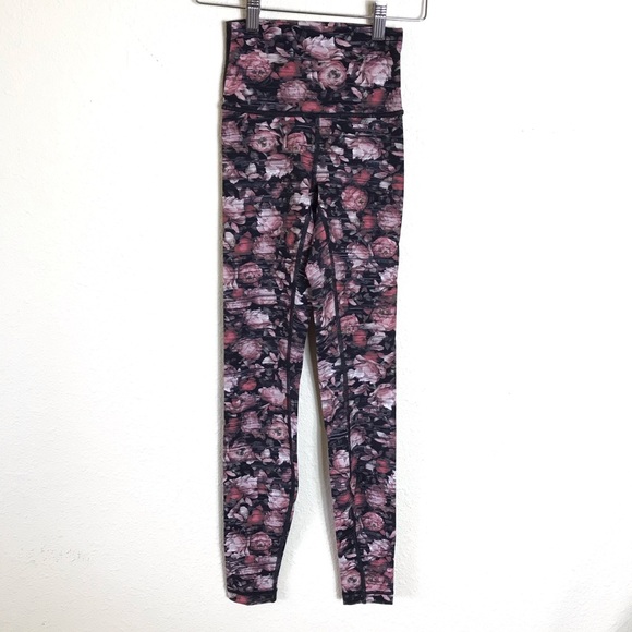 lululemon athletica Pants - Lululemon peony floral wunder under leggings
